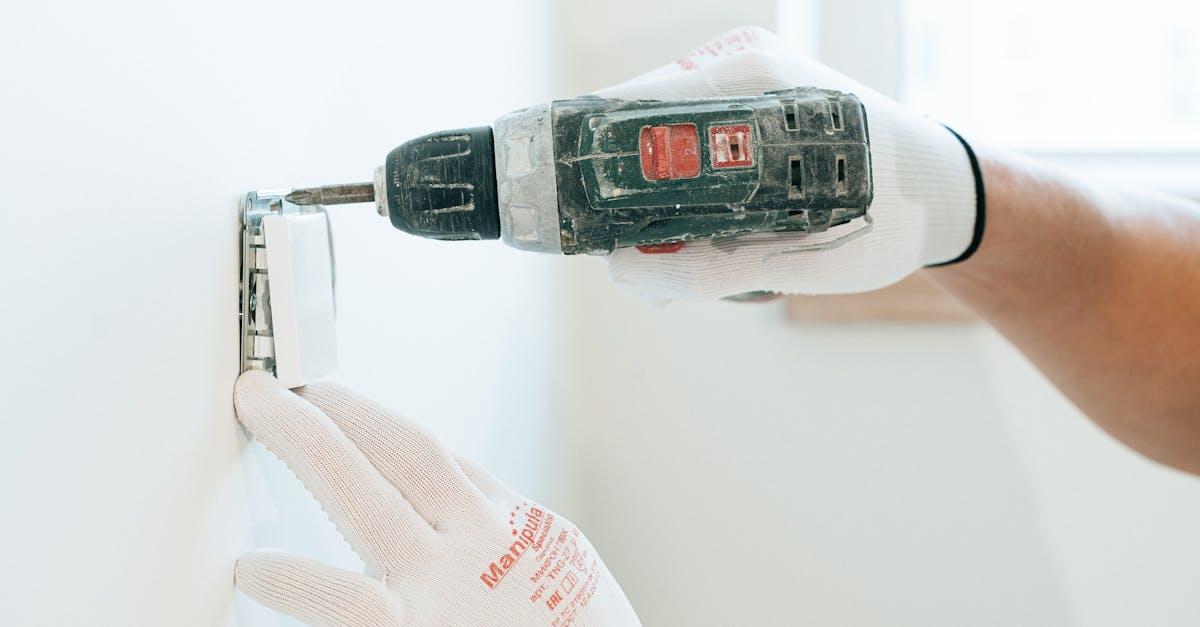 Koniec z potopem w domu! Jak zamontować inteligentny czujnik zalania z automatycznym zaworem odcinającym — poradnik krok po kroku