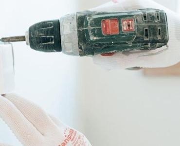 Koniec z potopem w domu! Jak zamontować inteligentny czujnik zalania z automatycznym zaworem odcinającym — poradnik krok po kroku