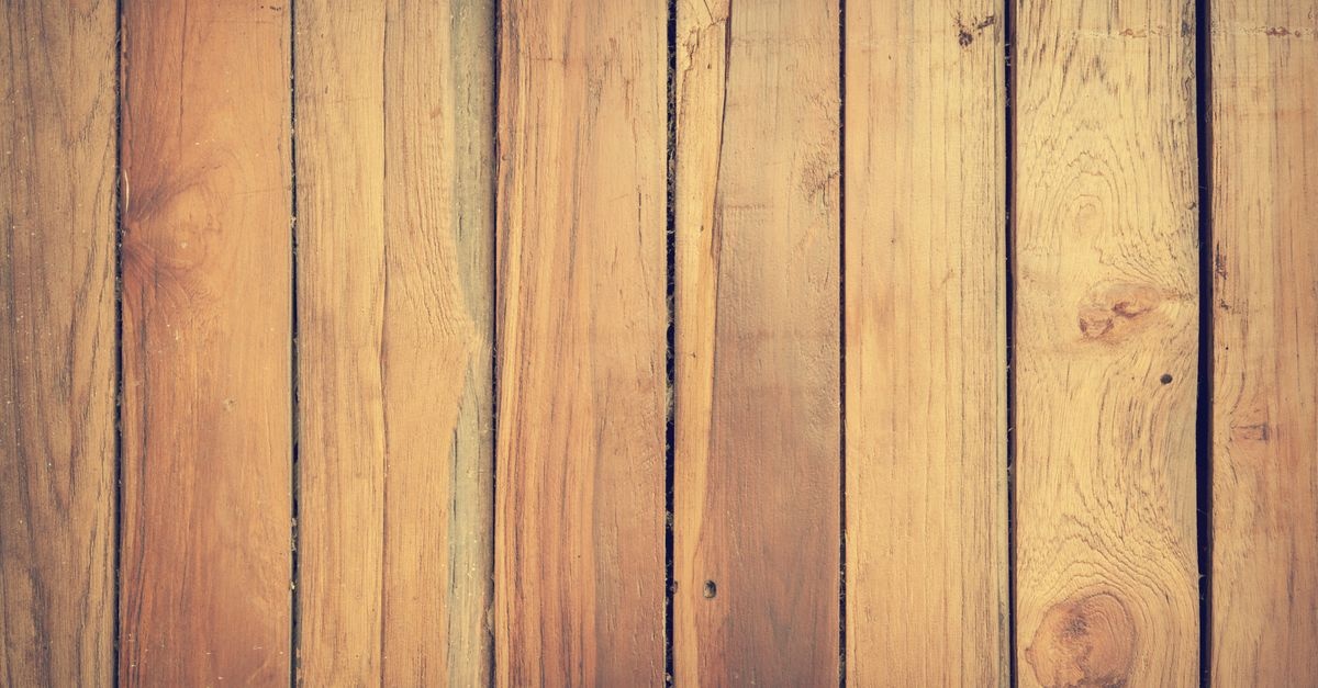 Panele jak nowe w weekend: sprawdzony sposób na odświeżenie powierzchni z lakierem odpornym na UV